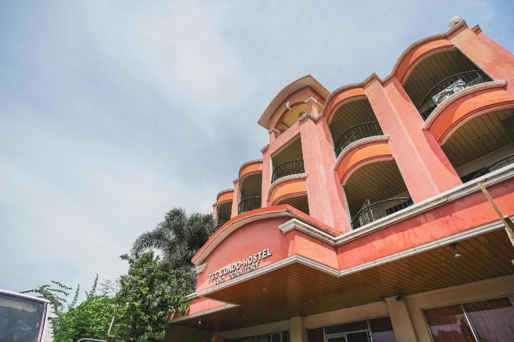 Oyo 192 Tcc Condo-Hostel Davao City Esterno foto