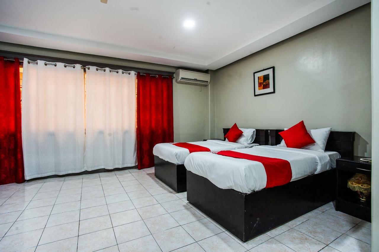 Oyo 192 Tcc Condo-Hostel Davao City Esterno foto